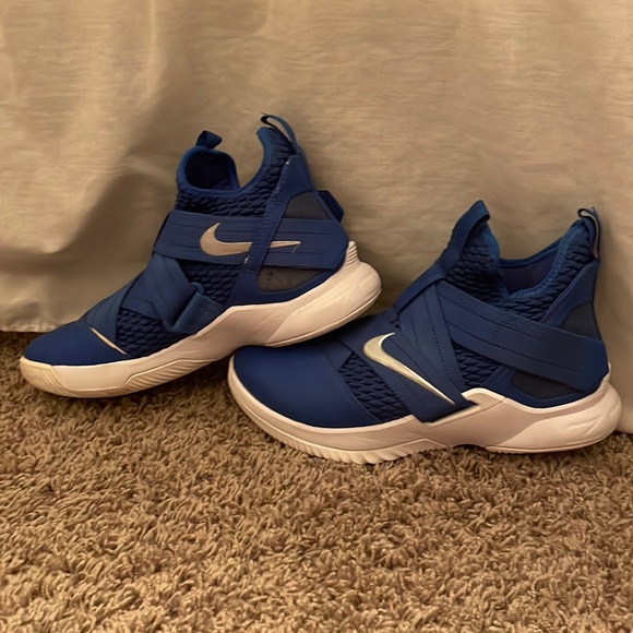 Nike Shoes Lebron James Womens Basketball Shoes Poshmark